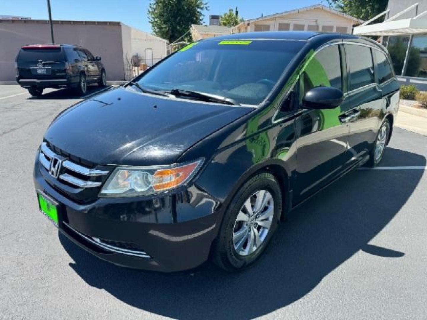 2016 Crystal Black Pearl /Truffle, cloth Honda Odyssey SE (5FNRL5H36GB) with an 3.5L V6 SOHC 24V engine, 6-Speed Automatic transmission, located at 1865 East Red Hills Pkwy, St. George, 84770, (435) 628-0023, 37.120850, -113.543640 - We specialize in helping ALL people get the best financing available. No matter your credit score, good, bad or none we can get you an amazing rate. Had a bankruptcy, divorce, or repossessions? We give you the green light to get your credit back on the road. Low down and affordable payments that fit - Photo#2
