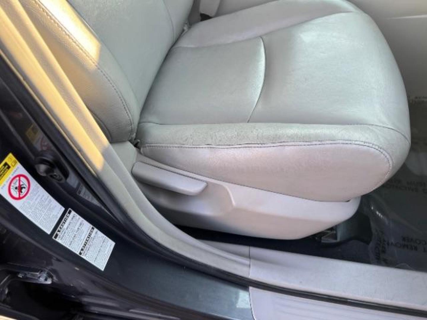 2012 Magnetic Gray Metallic /Sand Beige Cloth Interior Toyota Highlander Base 4WD (5TDBK3EH6CS) with an 3.5L V6 DOHC 24V engine, 5-Speed Automatic transmission, located at 1865 East Red Hills Pkwy, St. George, 84770, (435) 628-0023, 37.120850, -113.543640 - We specialize in helping ALL people get the best financing available. No matter your credit score, good, bad or none we can get you an amazing rate. Had a bankruptcy, divorce, or repossessions? We give you the green light to get your credit back on the road. Low down and affordable payments that fit - Photo#29
