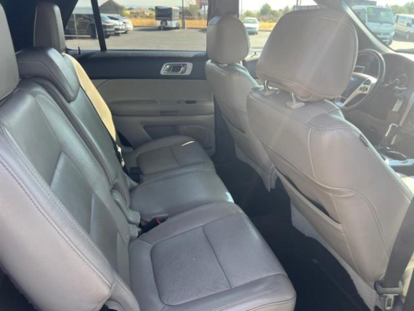 2013 White Platinum Trico /Medium Light Stone Leather Ford Explorer XLT FWD (1FM5K7D85DG) with an 3.5L V6 DOHC 24V engine, 6-Speed Automatic transmission, located at 1865 East Red Hills Pkwy, St. George, 84770, (435) 628-0023, 37.120850, -113.543640 - We specialize in helping ALL people get the best financing available. No matter your credit score, good, bad or none we can get you an amazing rate. Had a bankruptcy, divorce, or repossessions? We give you the green light to get your credit back on the road. Low down and affordable payments that fit - Photo#31