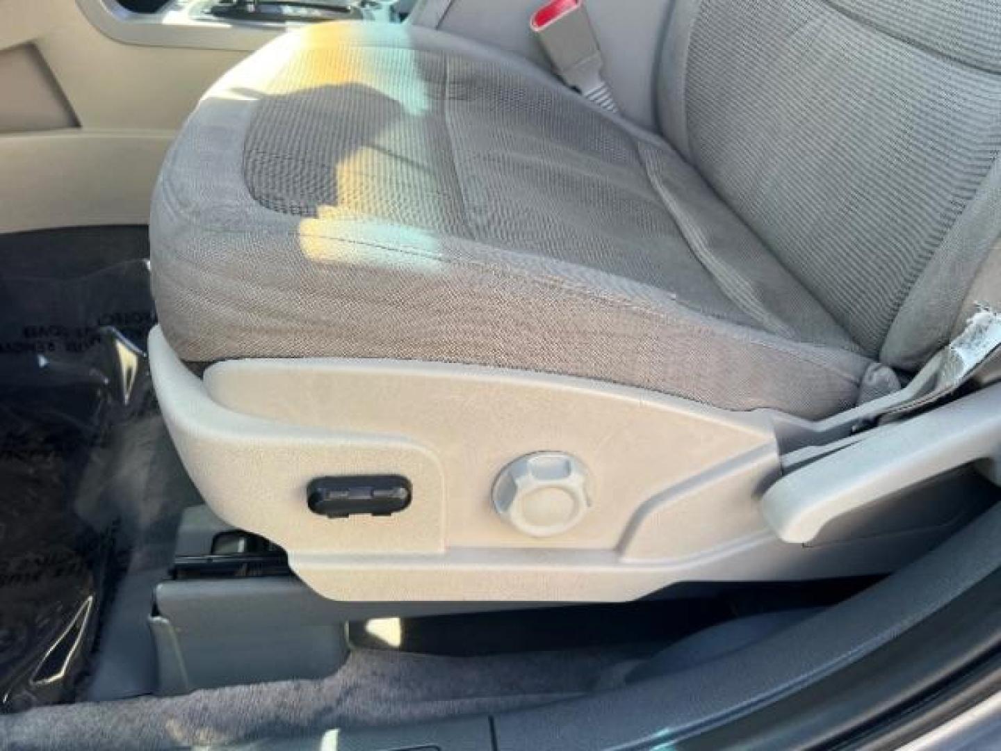 2009 Sterling Grey Metallic /Medium Light Stone Cloth Interior Ford Flex SE FWD (2FMDK51C49B) with an 3.5L V6 DOHC 24V engine, 6-Speed Automatic transmission, located at 1865 East Red Hills Pkwy, St. George, 84770, (435) 628-0023, 37.120850, -113.543640 - Photo#12