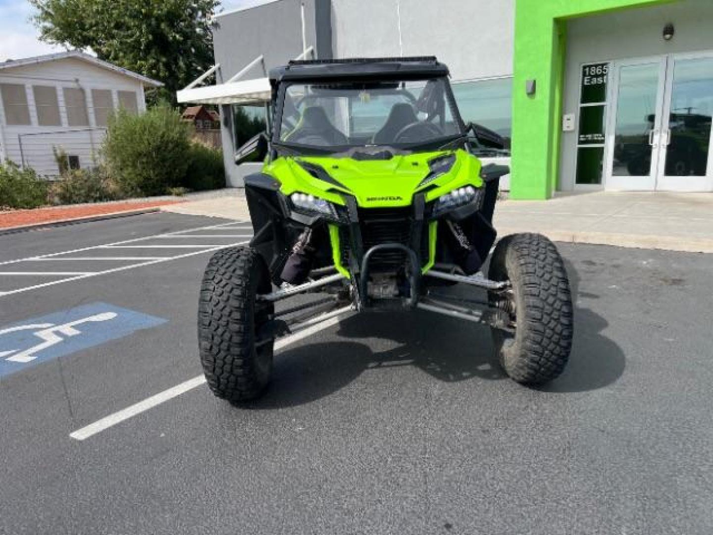 2020 Green /Black Honda Talon 1000R (1HFVE0542L4) with an 1000 engine, Automatic transmission, located at 1865 East Red Hills Pkwy, St. George, 84770, (435) 628-0023, 37.120850, -113.543640 - Excellent condition HONDA TALON 1000R. Street legal kit. Upgraded Weller suspension, Foodlights, Spare tire, LED Whips. This thing is super fast and a blast to drive off road. Call or text us for more info! - Photo#1