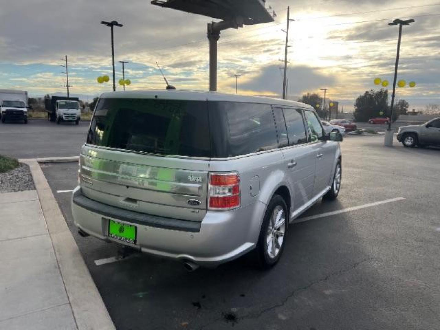 2015 Ingot Silver Metallic /Charcoal Black, leather Ford Flex Limited AWD (2FMHK6D82FB) with an 3.5L V6 DOHC 24V engine, 6-Speed Automatic Overdrive transmission, located at 940 North Main Street, Cedar City, UT, 84720, (435) 628-0023, 37.692936, -113.061897 - We specialize in helping ALL people get the best financing available. No matter your credit score, good, bad or none we can get you an amazing rate. Had a bankruptcy, divorce, or repossessions? We give you the green light to get your credit back on the road. Low down and affordable payments that fit - Photo#6