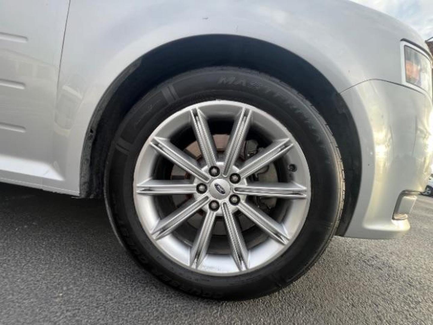 2015 Ingot Silver Metallic /Charcoal Black, leather Ford Flex Limited AWD (2FMHK6D82FB) with an 3.5L V6 DOHC 24V engine, 6-Speed Automatic Overdrive transmission, located at 940 North Main Street, Cedar City, UT, 84720, (435) 628-0023, 37.692936, -113.061897 - We specialize in helping ALL people get the best financing available. No matter your credit score, good, bad or none we can get you an amazing rate. Had a bankruptcy, divorce, or repossessions? We give you the green light to get your credit back on the road. Low down and affordable payments that fit - Photo#8