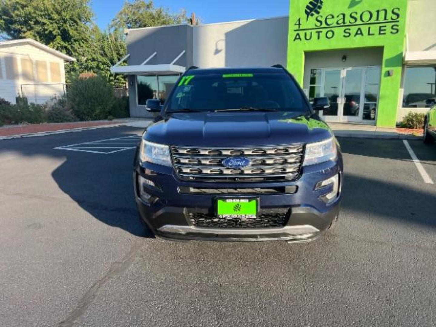 2017 Blue Jeans Metallic /Dark Earth w/Ebony Black, leather/sueded microfibe Ford Explorer XLT 4WD (1FM5K8D80HG) with an 3.5L V6 DOHC 24V engine, 6-Speed Automatic transmission, located at 940 North Main Street, Cedar City, UT, 84720, (435) 628-0023, 37.692936, -113.061897 - We specialize in helping ALL people get the best financing available. No matter your credit score, good, bad or none we can get you an amazing rate. Had a bankruptcy, divorce, or repossessions? We give you the green light to get your credit back on the road. Low down and affordable payments that fit - Photo#1