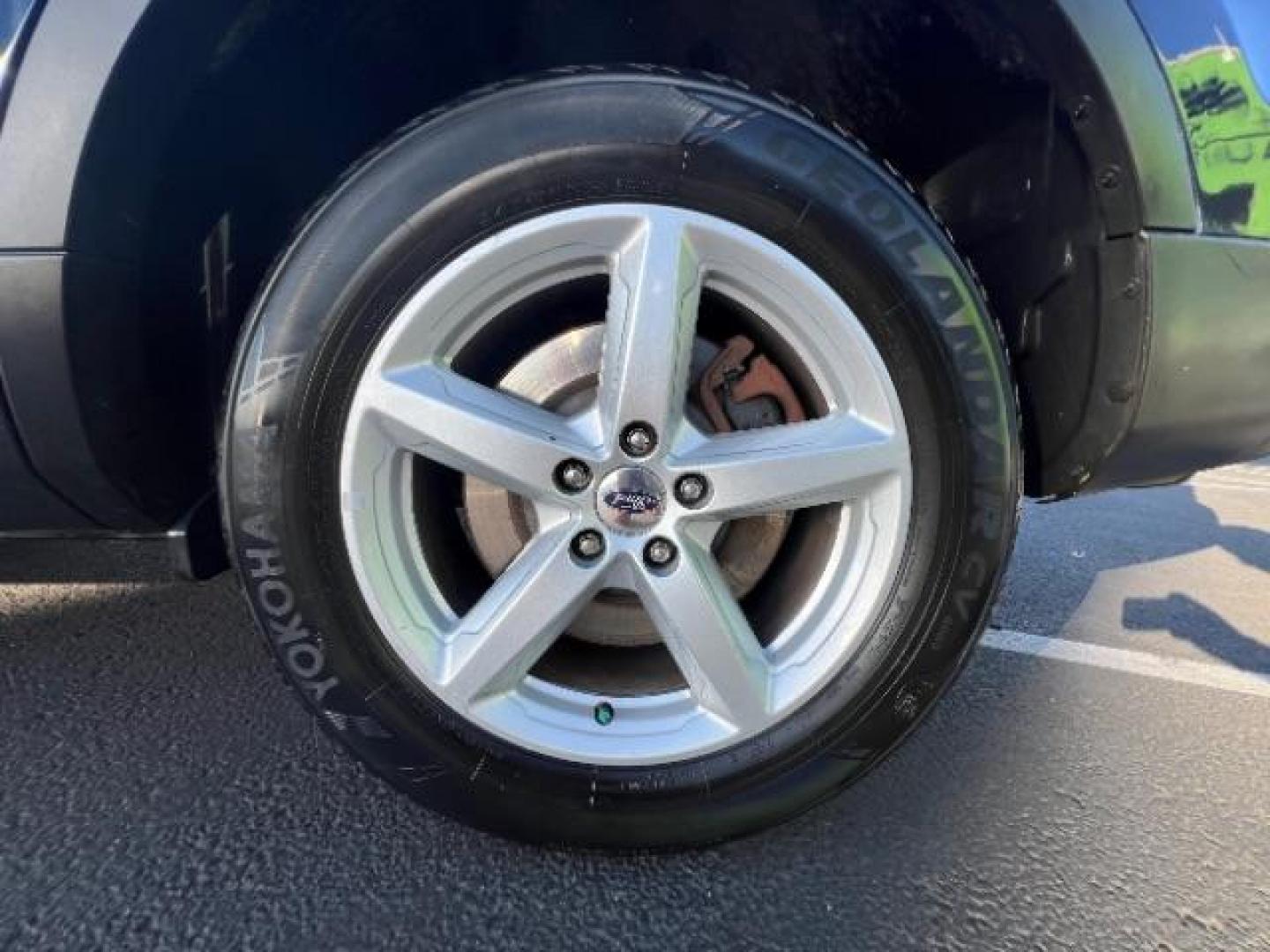 2017 Blue Jeans Metallic /Dark Earth w/Ebony Black, leather/sueded microfibe Ford Explorer XLT 4WD (1FM5K8D80HG) with an 3.5L V6 DOHC 24V engine, 6-Speed Automatic transmission, located at 940 North Main Street, Cedar City, UT, 84720, (435) 628-0023, 37.692936, -113.061897 - We specialize in helping ALL people get the best financing available. No matter your credit score, good, bad or none we can get you an amazing rate. Had a bankruptcy, divorce, or repossessions? We give you the green light to get your credit back on the road. Low down and affordable payments that fit - Photo#8