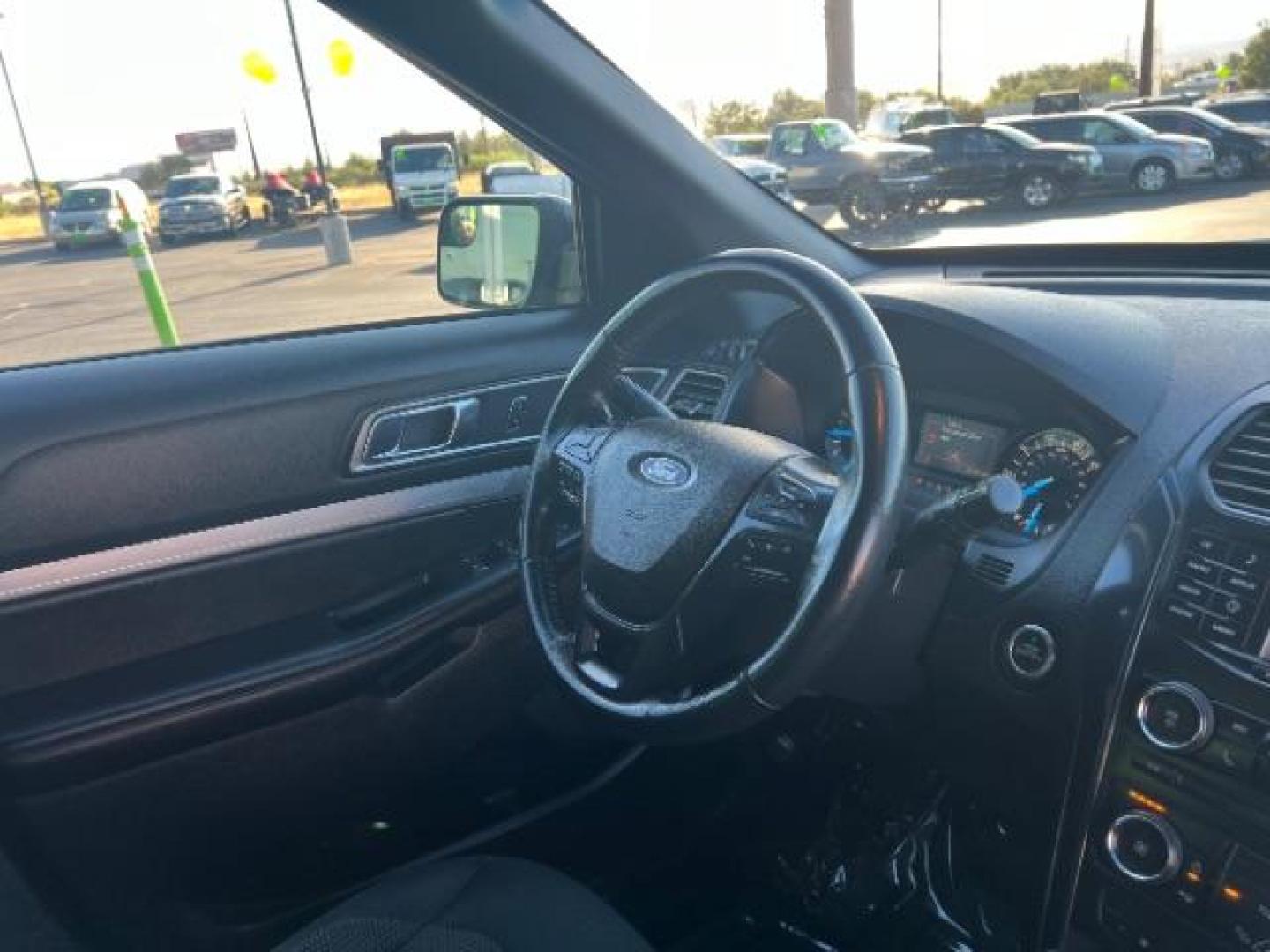 2017 Blue Jeans Metallic /Dark Earth w/Ebony Black, leather/sueded microfibe Ford Explorer XLT 4WD (1FM5K8D80HG) with an 3.5L V6 DOHC 24V engine, 6-Speed Automatic transmission, located at 940 North Main Street, Cedar City, UT, 84720, (435) 628-0023, 37.692936, -113.061897 - We specialize in helping ALL people get the best financing available. No matter your credit score, good, bad or none we can get you an amazing rate. Had a bankruptcy, divorce, or repossessions? We give you the green light to get your credit back on the road. Low down and affordable payments that fit - Photo#34