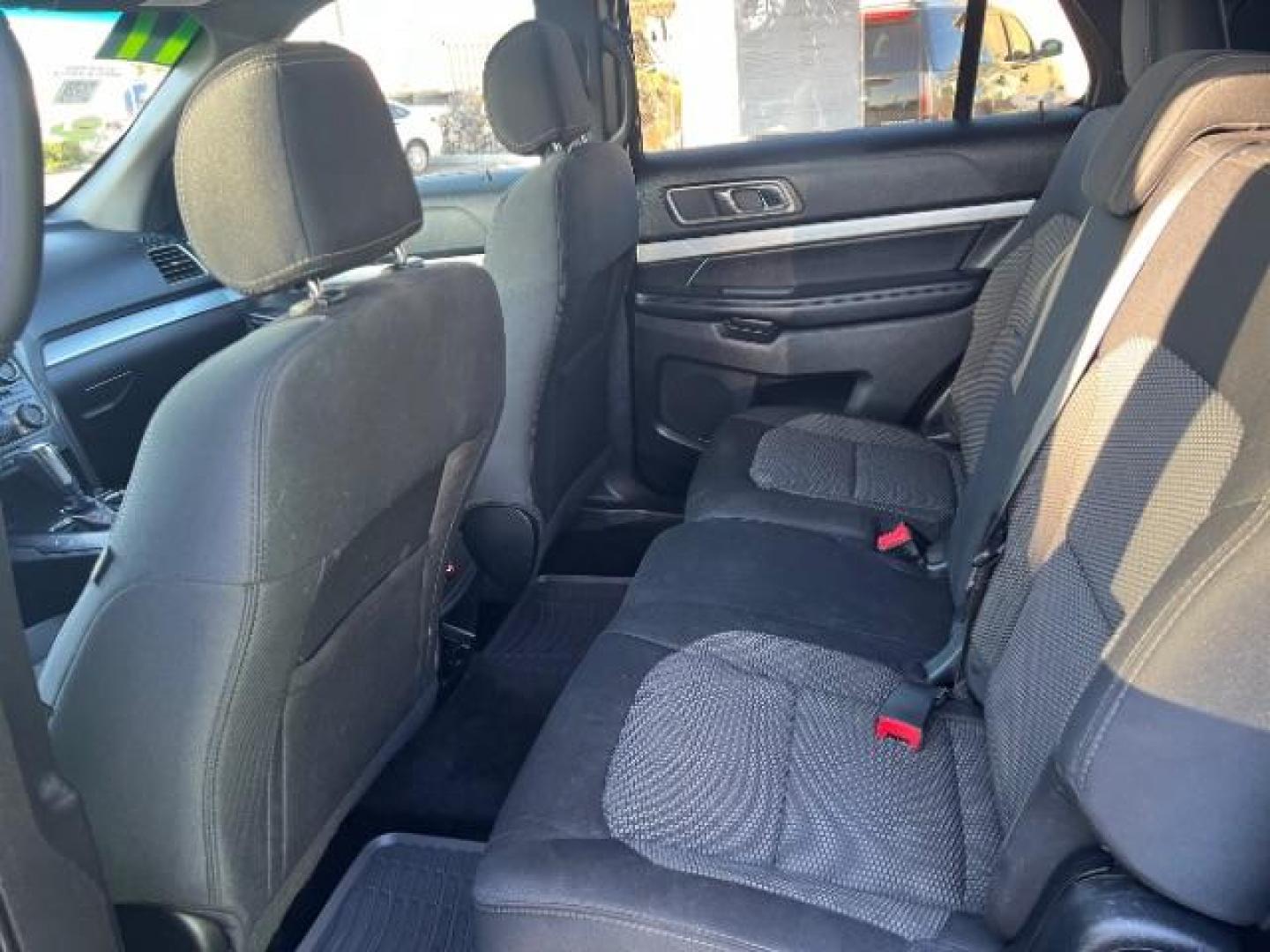 2017 Blue Jeans Metallic /Dark Earth w/Ebony Black, leather/sueded microfibe Ford Explorer XLT 4WD (1FM5K8D80HG) with an 3.5L V6 DOHC 24V engine, 6-Speed Automatic transmission, located at 940 North Main Street, Cedar City, UT, 84720, (435) 628-0023, 37.692936, -113.061897 - We specialize in helping ALL people get the best financing available. No matter your credit score, good, bad or none we can get you an amazing rate. Had a bankruptcy, divorce, or repossessions? We give you the green light to get your credit back on the road. Low down and affordable payments that fit - Photo#20