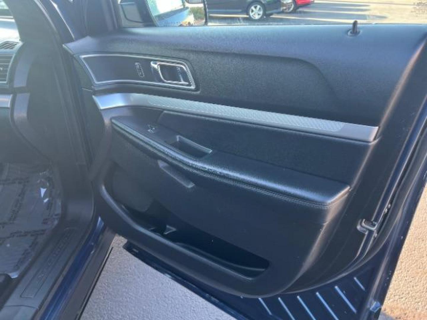 2017 Blue Jeans Metallic /Dark Earth w/Ebony Black, leather/sueded microfibe Ford Explorer XLT 4WD (1FM5K8D80HG) with an 3.5L V6 DOHC 24V engine, 6-Speed Automatic transmission, located at 940 North Main Street, Cedar City, UT, 84720, (435) 628-0023, 37.692936, -113.061897 - We specialize in helping ALL people get the best financing available. No matter your credit score, good, bad or none we can get you an amazing rate. Had a bankruptcy, divorce, or repossessions? We give you the green light to get your credit back on the road. Low down and affordable payments that fit - Photo#29