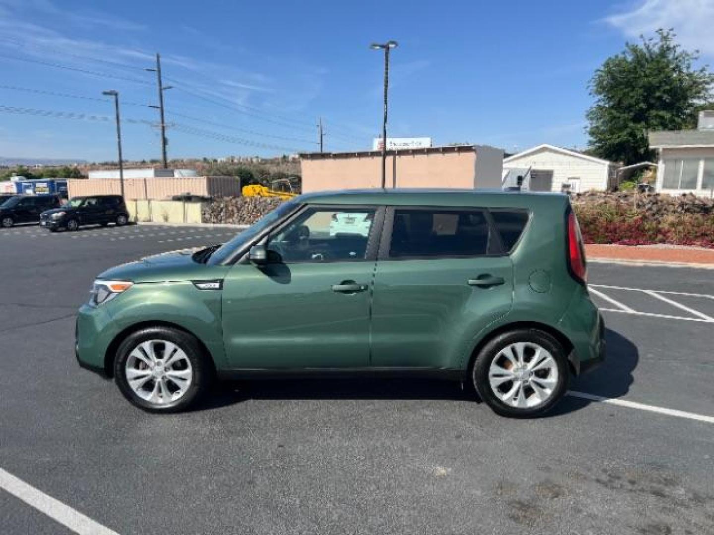 2014 Clover Green /Black Kia Soul + (KNDJP3A5XE7) with an 2.0L L4 DOHC 16V engine, 6-Speed Automatic transmission, located at 1865 East Red Hills Pkwy, St. George, 84770, (435) 628-0023, 37.120850, -113.543640 - We specialize in helping ALL people get the best financing available. No matter your credit score, good, bad or none we can get you an amazing rate. Had a bankruptcy, divorce, or repossessions? We give you the green light to get your credit back on the road. Low down and affordable payments that fit - Photo#3