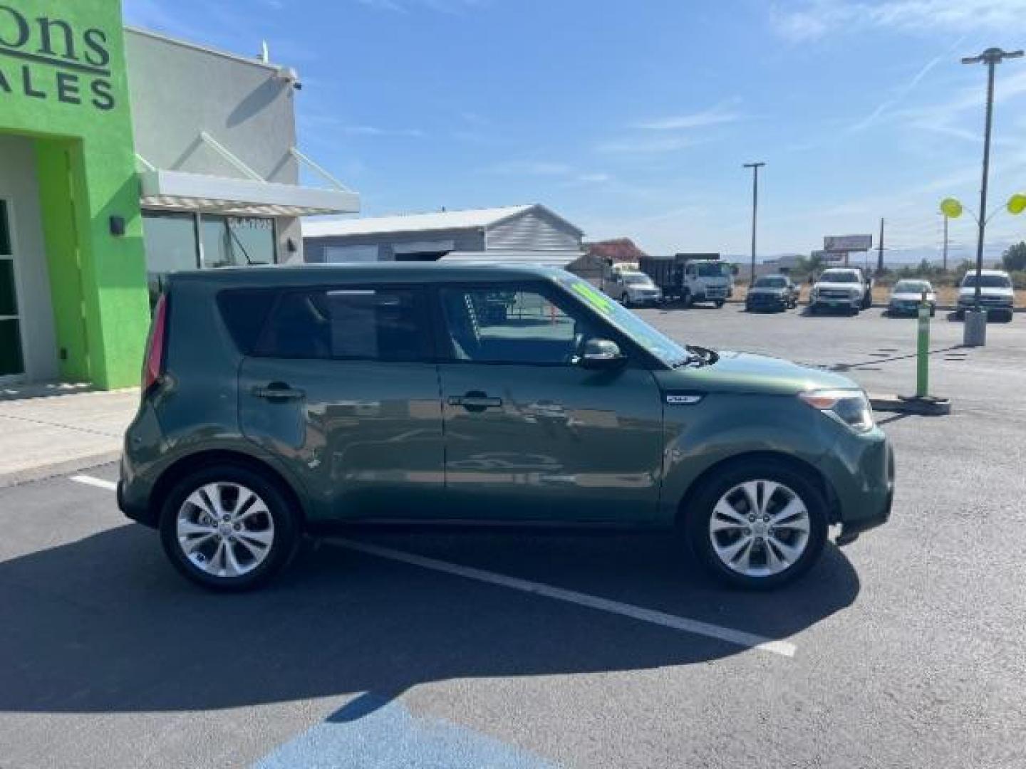 2014 Clover Green /Black Kia Soul + (KNDJP3A5XE7) with an 2.0L L4 DOHC 16V engine, 6-Speed Automatic transmission, located at 1865 East Red Hills Pkwy, St. George, 84770, (435) 628-0023, 37.120850, -113.543640 - We specialize in helping ALL people get the best financing available. No matter your credit score, good, bad or none we can get you an amazing rate. Had a bankruptcy, divorce, or repossessions? We give you the green light to get your credit back on the road. Low down and affordable payments that fit - Photo#7