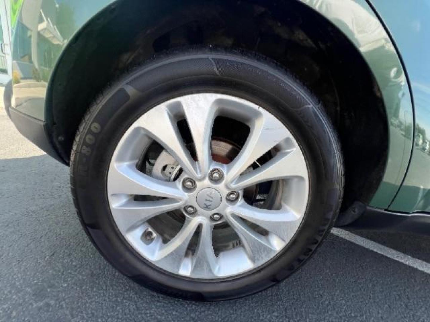 2014 Clover Green /Black Kia Soul + (KNDJP3A5XE7) with an 2.0L L4 DOHC 16V engine, 6-Speed Automatic transmission, located at 1865 East Red Hills Pkwy, St. George, 84770, (435) 628-0023, 37.120850, -113.543640 - We specialize in helping ALL people get the best financing available. No matter your credit score, good, bad or none we can get you an amazing rate. Had a bankruptcy, divorce, or repossessions? We give you the green light to get your credit back on the road. Low down and affordable payments that fit - Photo#9
