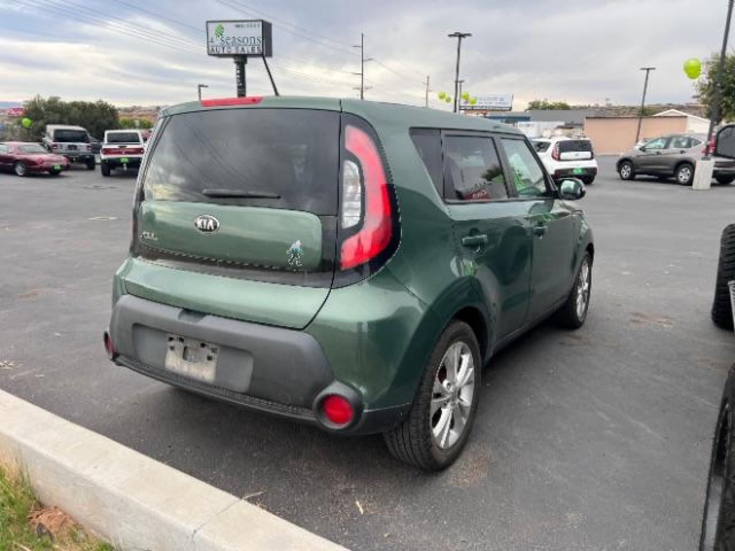 2014 Green /Black Kia Soul + (KNDJP3A5XE7) with an 2.0L L4 DOHC 16V engine, 6-Speed Automatic transmission, located at 1865 East Red Hills Pkwy, St. George, 84770, (435) 628-0023, 37.120850, -113.543640 - This vehicle is a Mechanic Special. This means it will need some love. Runs a drives fine but has body damage, leaks or other mechanical issues. It did NOT pass our 50 point inspection. Get a great deal on a less than perfect car. These cars do NOT qualify for our in house financing. Cash and carry, - Photo#6
