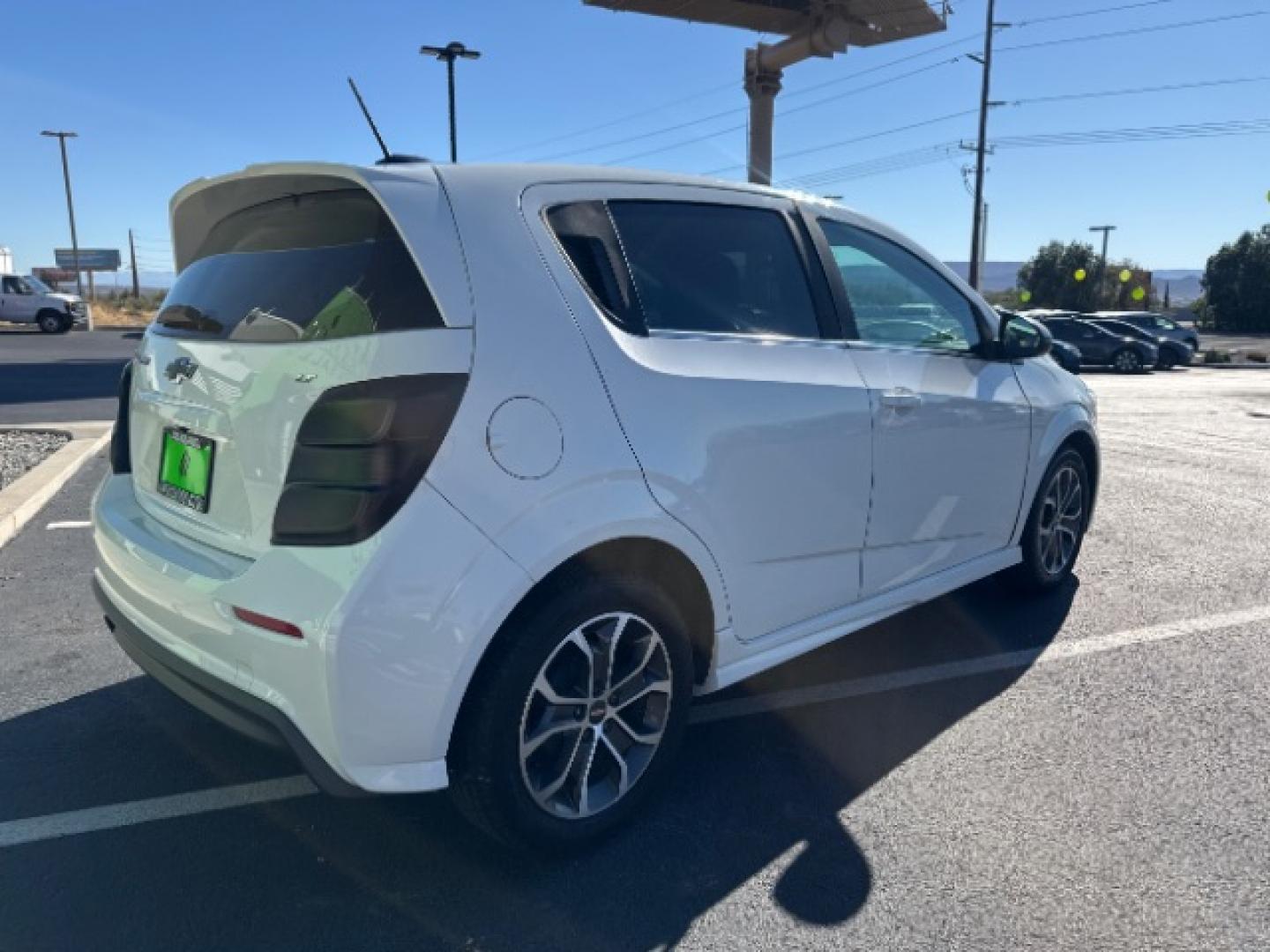 2017 Summit White /Dark Pewter/Dark Titanium, premium cloth Chevrolet Sonic LT Manual 5-Door (1G1JC6SBXH4) with an 1.4L L4 DOHC 24V TURBO engine, 5-Speed Manual transmission, located at 1865 East Red Hills Pkwy, St. George, 84770, (435) 628-0023, 37.120850, -113.543640- Photo#5