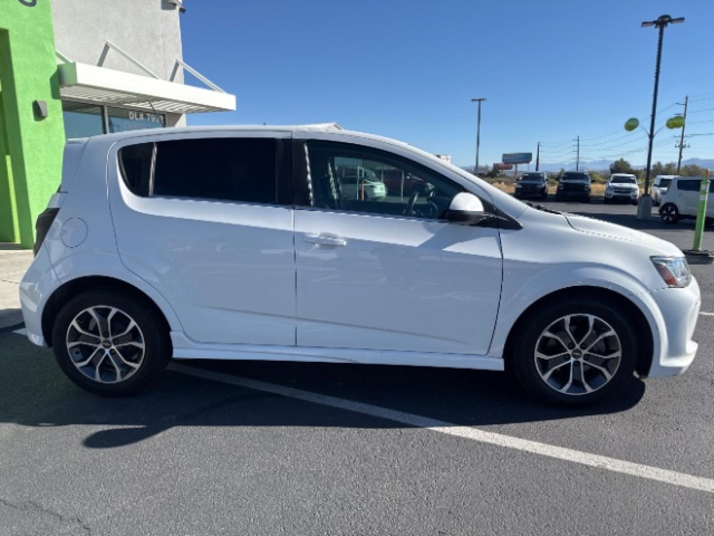 2017 Summit White /Dark Pewter/Dark Titanium, premium cloth Chevrolet Sonic LT Manual 5-Door (1G1JC6SBXH4) with an 1.4L L4 DOHC 24V TURBO engine, 5-Speed Manual transmission, located at 1865 East Red Hills Pkwy, St. George, 84770, (435) 628-0023, 37.120850, -113.543640- Photo#6