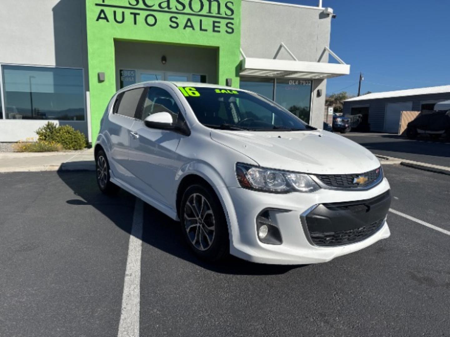 2017 Summit White /Dark Pewter/Dark Titanium, premium cloth Chevrolet Sonic LT Manual 5-Door (1G1JC6SBXH4) with an 1.4L L4 DOHC 24V TURBO engine, 5-Speed Manual transmission, located at 1865 East Red Hills Pkwy, St. George, 84770, (435) 628-0023, 37.120850, -113.543640- Photo#7