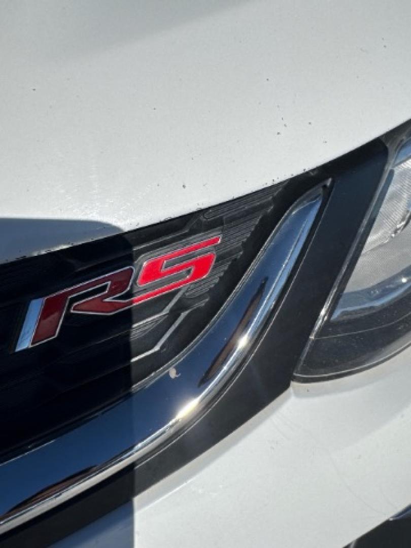 2017 Summit White /Dark Pewter/Dark Titanium, premium cloth Chevrolet Sonic LT Manual 5-Door (1G1JC6SBXH4) with an 1.4L L4 DOHC 24V TURBO engine, 5-Speed Manual transmission, located at 1865 East Red Hills Pkwy, St. George, 84770, (435) 628-0023, 37.120850, -113.543640- Photo#8