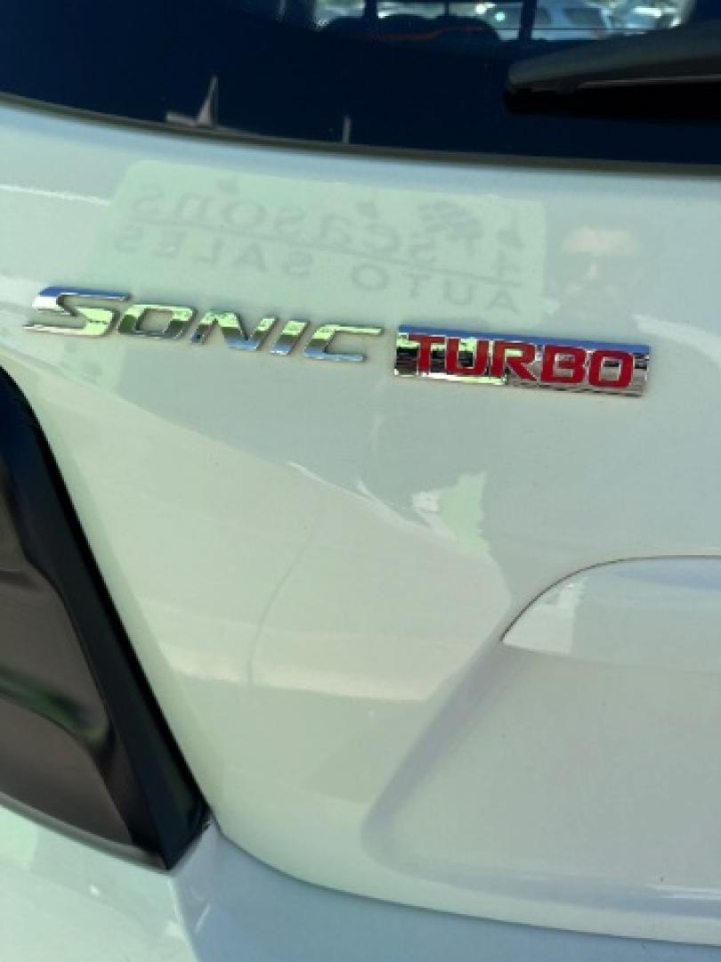 2017 Summit White /Dark Pewter/Dark Titanium, premium cloth Chevrolet Sonic LT Manual 5-Door (1G1JC6SBXH4) with an 1.4L L4 DOHC 24V TURBO engine, 5-Speed Manual transmission, located at 1865 East Red Hills Pkwy, St. George, 84770, (435) 628-0023, 37.120850, -113.543640- Photo#13