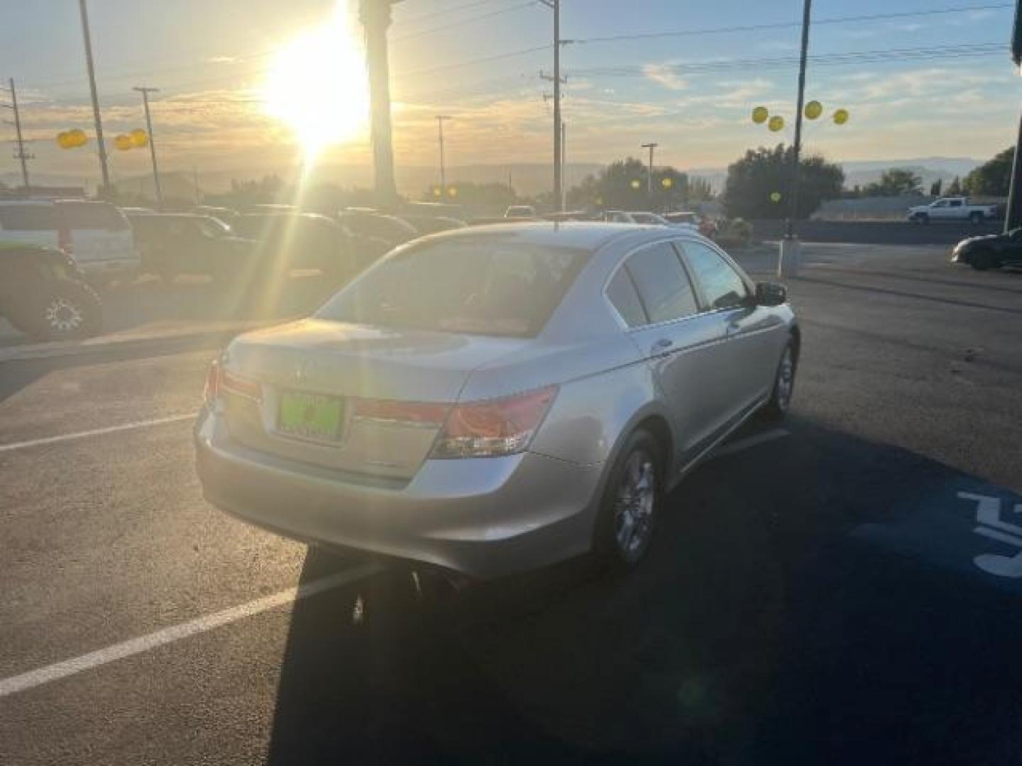 2012 Alabaster Silver Metallic /Black Leather Interior Honda Accord SE Sedan AT (1HGCP2F66CA) with an 2.4L L4 DOHC 16V engine, 5-Speed Automatic transmission, located at 940 North Main Street, Cedar City, UT, 84720, (435) 628-0023, 37.692936, -113.061897 - We specialize in helping ALL people get the best financing available. No matter your credit score, good, bad or none we can get you an amazing rate. Had a bankruptcy, divorce, or repossessions? We give you the green light to get your credit back on the road. Low down and affordable payments that fit - Photo#6