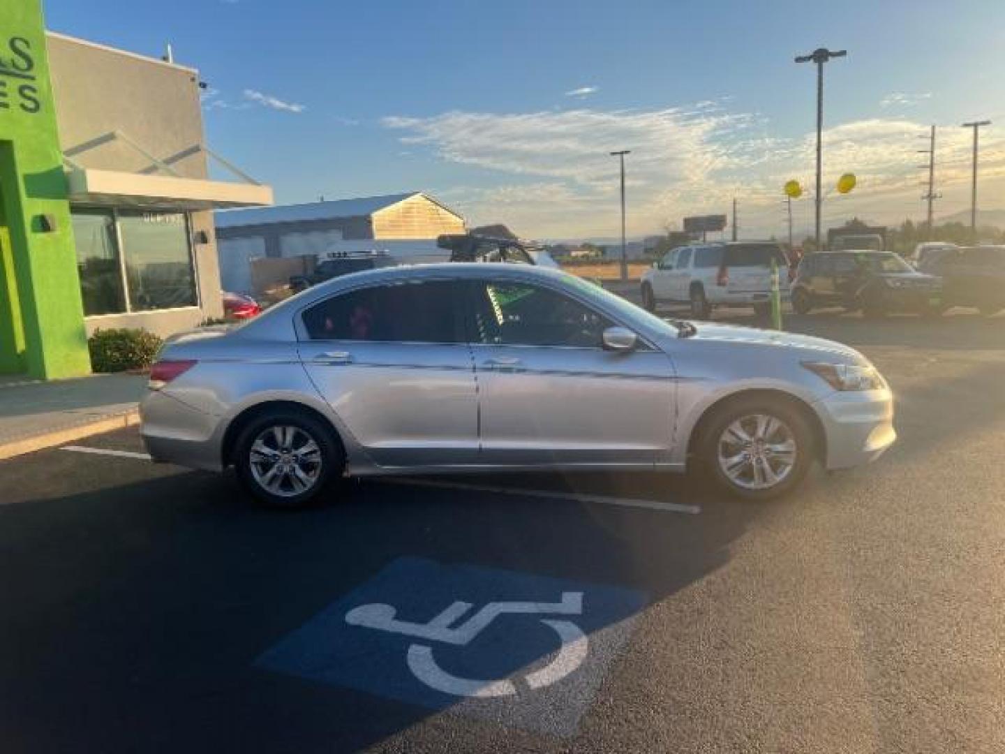 2012 Alabaster Silver Metallic /Black Leather Interior Honda Accord SE Sedan AT (1HGCP2F66CA) with an 2.4L L4 DOHC 16V engine, 5-Speed Automatic transmission, located at 940 North Main Street, Cedar City, UT, 84720, (435) 628-0023, 37.692936, -113.061897 - We specialize in helping ALL people get the best financing available. No matter your credit score, good, bad or none we can get you an amazing rate. Had a bankruptcy, divorce, or repossessions? We give you the green light to get your credit back on the road. Low down and affordable payments that fit - Photo#7