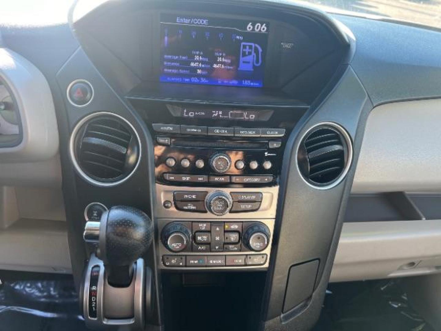 2013 Taffeta White /Beige Leather Interior Honda Pilot EX-L 4WD 5-Spd AT (5FNYF4H50DB) with an 3.5L V6 SOHC 24V engine, 5-Speed Automatic transmission, located at 1865 East Red Hills Pkwy, St. George, 84770, (435) 628-0023, 37.120850, -113.543640 - We specialize in helping ALL people get the best financing available. No matter your credit score, good, bad or none we can get you an amazing rate. Had a bankruptcy, divorce, or repossessions? We give you the green light to get your credit back on the road. Low down and affordable payments that fit - Photo#18
