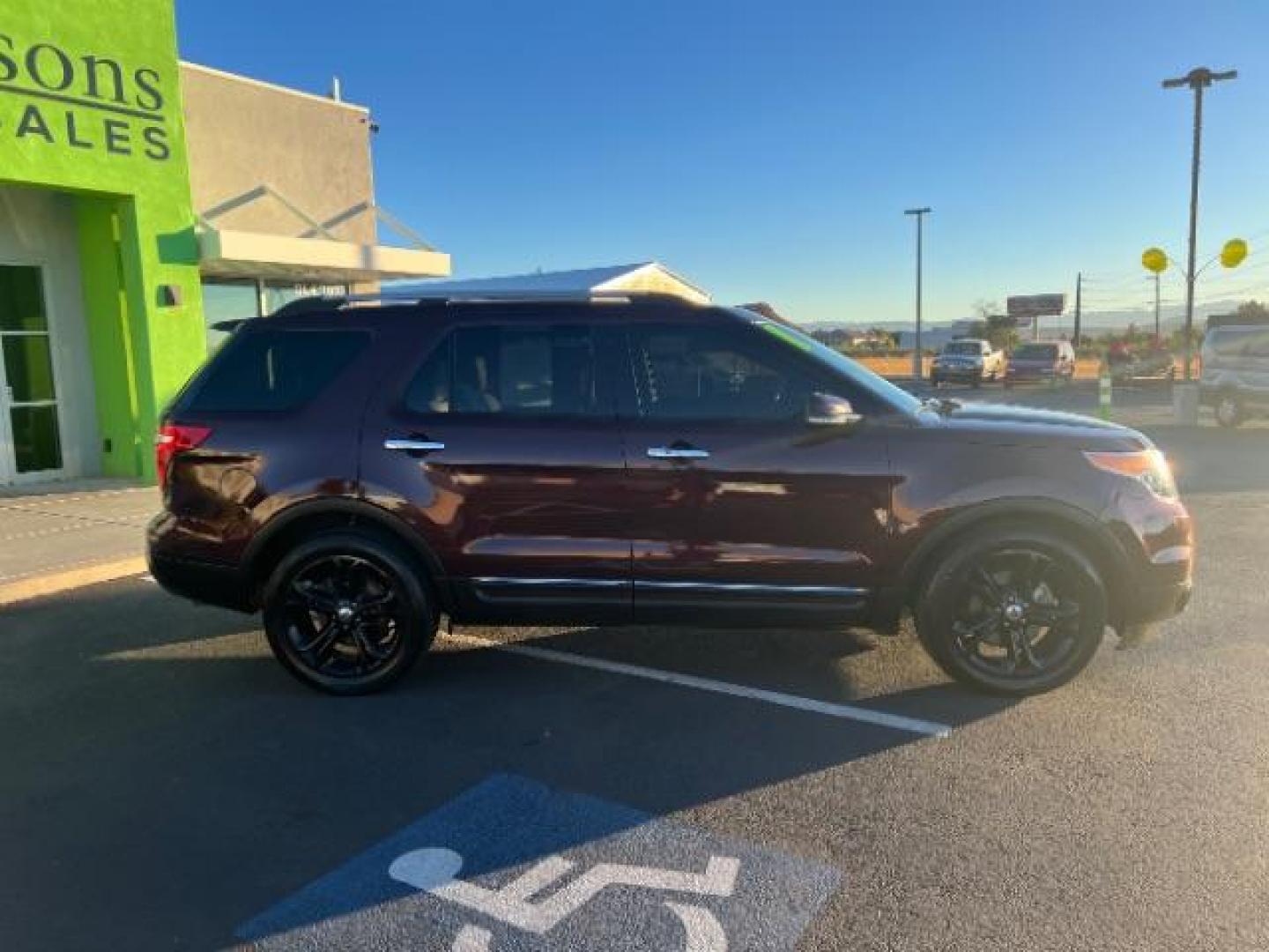 2011 Bordeaux Reserve Red Metallic /Charcoal Black Leather Interior Ford Explorer Limited FWD (1FMHK7F80BG) with an 3.5L V6 DOHC 24V engine, 6-Speed Automatic transmission, located at 1865 East Red Hills Pkwy, St. George, 84770, (435) 628-0023, 37.120850, -113.543640 - We specialize in helping ALL people get the best financing available. No matter your credit score, good, bad or none we can get you an amazing rate. Had a bankruptcy, divorce, or repossessions? We give you the green light to get your credit back on the road. Low down and affordable payments that fit - Photo#7