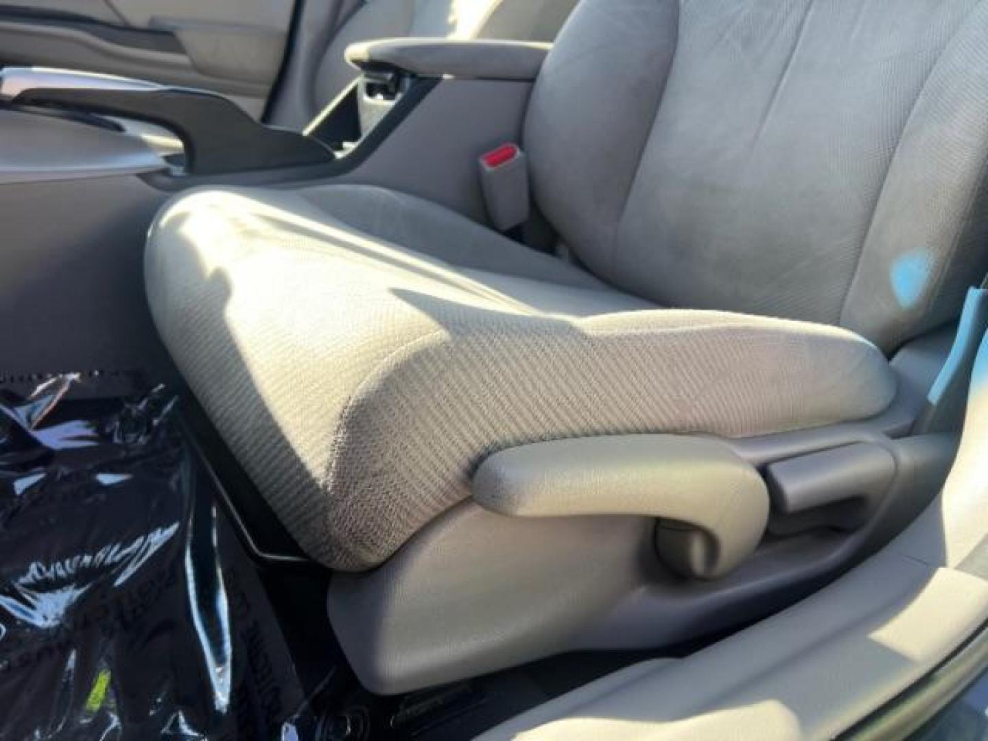 2012 Urban Titanium Metallic /Stone Cloth Interior Honda Civic EX Sedan 5-Speed AT (2HGFB2F8XCH) with an 1.8L L4 SOHC 16V engine, 5-Speed Automatic transmission, located at 1865 East Red Hills Pkwy, St. George, 84770, (435) 628-0023, 37.120850, -113.543640 - We specialize in helping ALL people get the best financing available. No matter your credit score, good, bad or none we can get you an amazing rate. Had a bankruptcy, divorce, or repossessions? We give you the green light to get your credit back on the road. Low down and affordable payments that fit - Photo#13