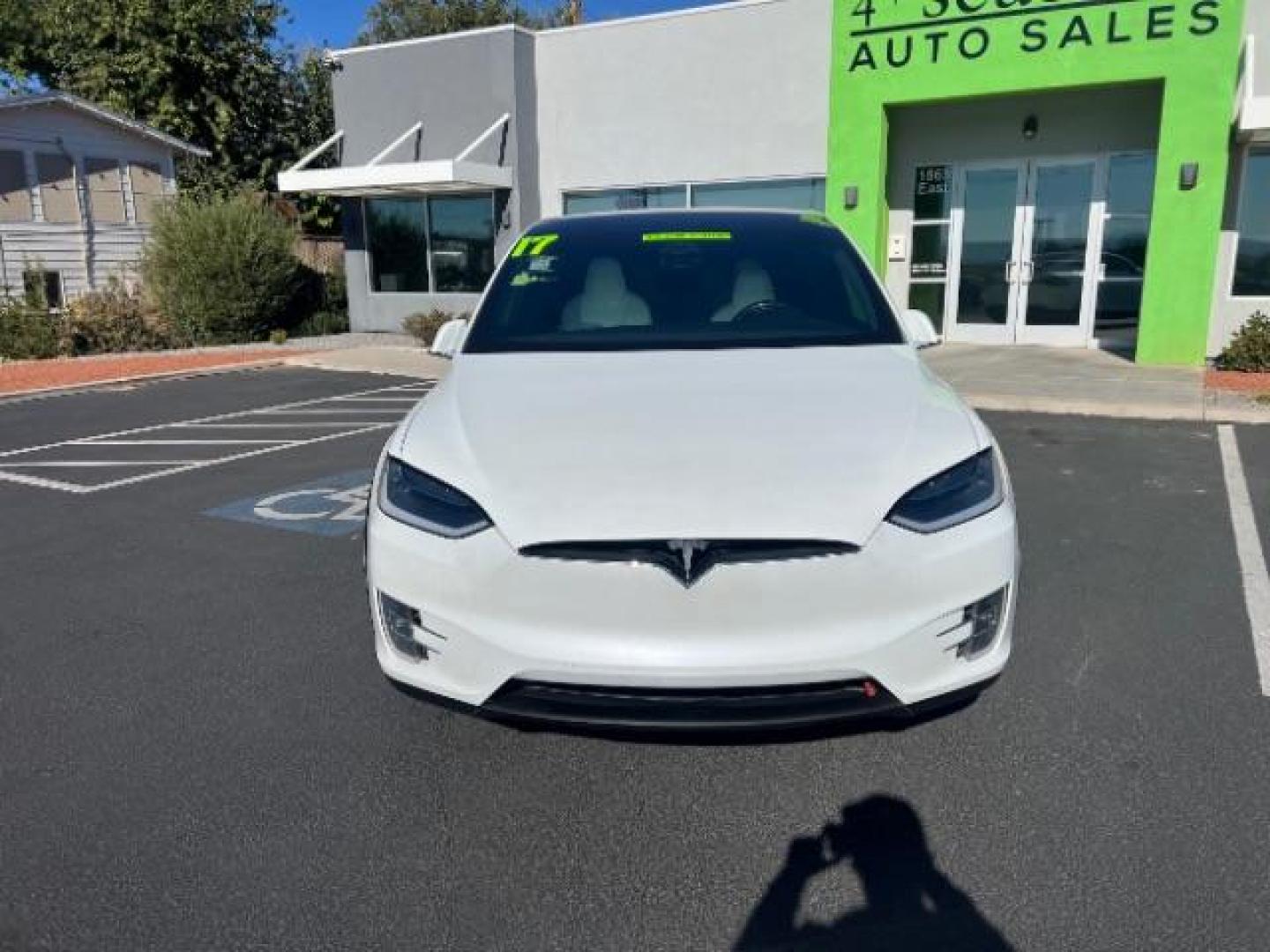 2017 Pearl White Multi-Coat /White, leather Tesla Model X 100D (5YJXCBE26HF) with an ELECTRIC engine, 1-Speed Automatic transmission, located at 1865 East Red Hills Pkwy, St. George, 84770, (435) 628-0023, 37.120850, -113.543640 - Photo#1