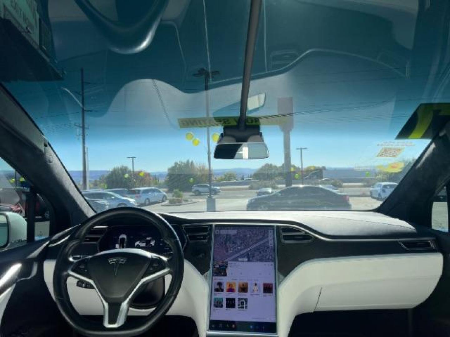 2017 Pearl White Multi-Coat /White, leather Tesla Model X 100D (5YJXCBE26HF) with an ELECTRIC engine, 1-Speed Automatic transmission, located at 1865 East Red Hills Pkwy, St. George, 84770, (435) 628-0023, 37.120850, -113.543640 - Photo#27