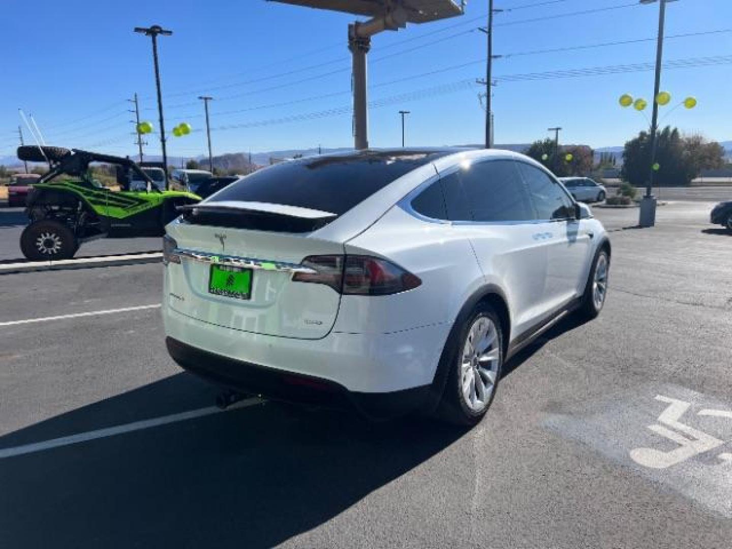 2017 Pearl White Multi-Coat /White, leather Tesla Model X 100D (5YJXCBE26HF) with an ELECTRIC engine, 1-Speed Automatic transmission, located at 1865 East Red Hills Pkwy, St. George, 84770, (435) 628-0023, 37.120850, -113.543640 - Photo#6