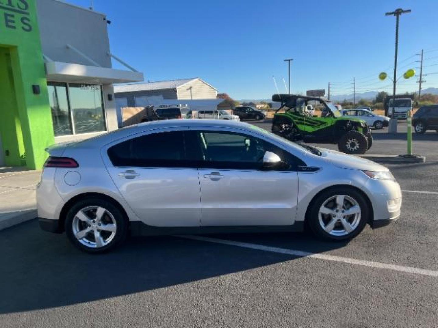 2013 Silver /Black Leather Interior Chevrolet Volt Premium w/ LEP (1G1RF6E44DU) with an 1.4L L4 DOHC 16V PLUG-IN HYBRID engine, Continuously Variable Transmission transmission, located at 1865 East Red Hills Pkwy, St. George, 84770, (435) 628-0023, 37.120850, -113.543640 - ***This vehicle qualifies for the EV/Hybrid tax rebate of up to $4,000*** We are setup with the IRS to recieve direct payments within 72 hours. We file the rebate online with IRS and can credit it to your down payment, reduce the sales price OR give you cashback!! These cars will not last and can o - Photo#7