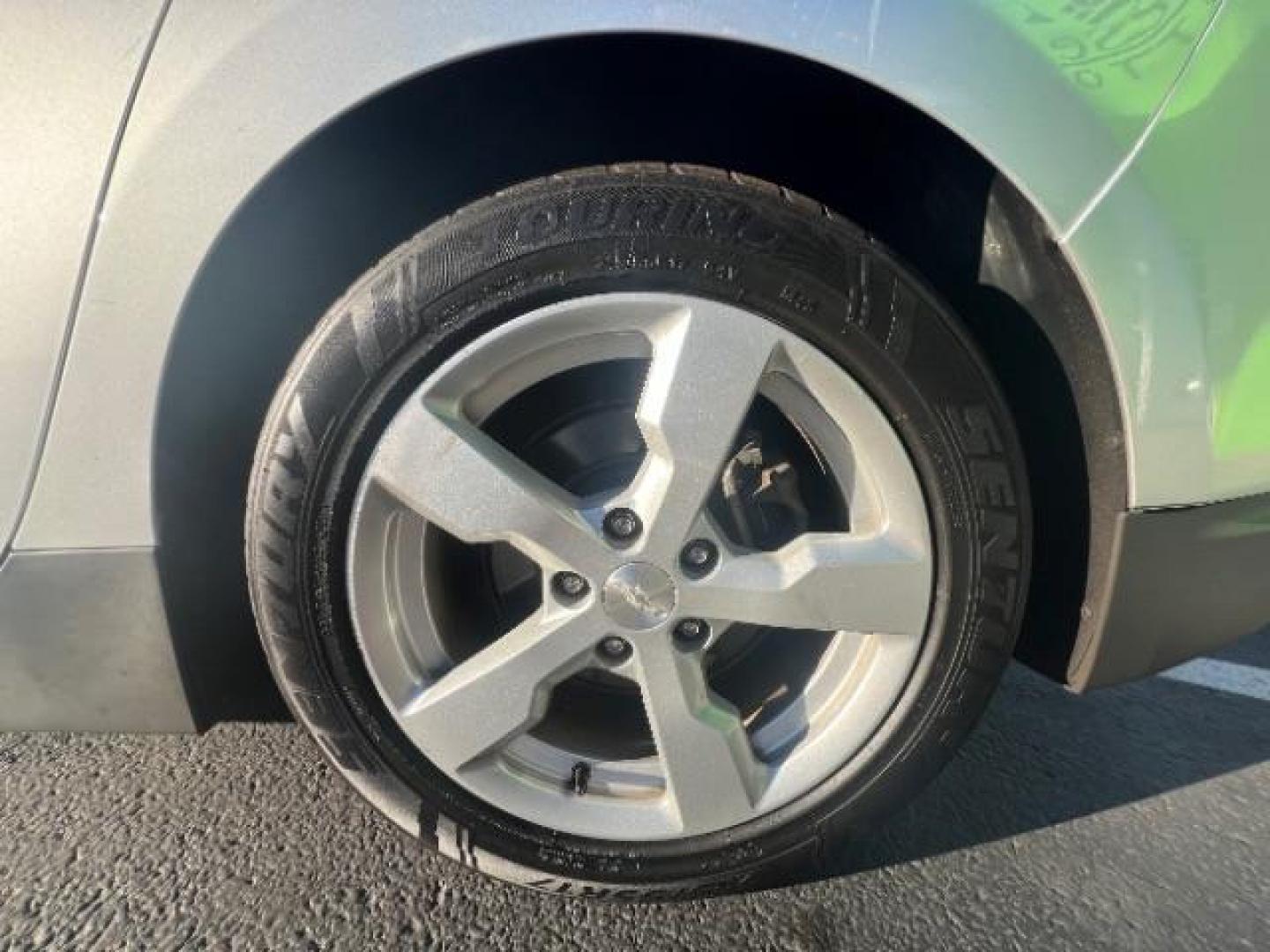 2013 Silver /Black Leather Interior Chevrolet Volt Premium w/ LEP (1G1RF6E44DU) with an 1.4L L4 DOHC 16V PLUG-IN HYBRID engine, Continuously Variable Transmission transmission, located at 1865 East Red Hills Pkwy, St. George, 84770, (435) 628-0023, 37.120850, -113.543640 - ***This vehicle qualifies for the EV/Hybrid tax rebate of up to $4,000*** We are setup with the IRS to recieve direct payments within 72 hours. We file the rebate online with IRS and can credit it to your down payment, reduce the sales price OR give you cashback!! These cars will not last and can o - Photo#10