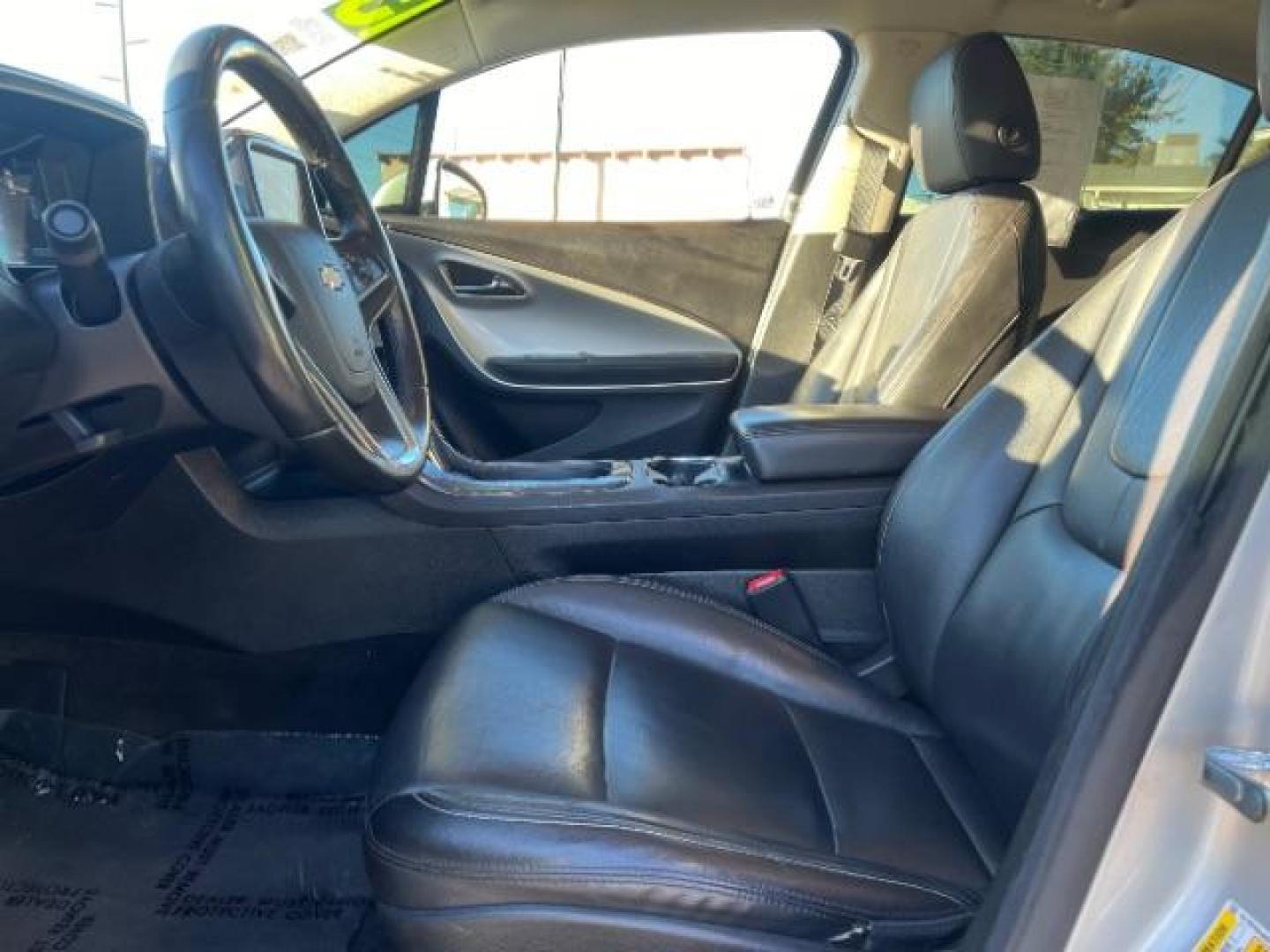 2013 Silver /Black Leather Interior Chevrolet Volt Premium w/ LEP (1G1RF6E44DU) with an 1.4L L4 DOHC 16V PLUG-IN HYBRID engine, Continuously Variable Transmission transmission, located at 1865 East Red Hills Pkwy, St. George, 84770, (435) 628-0023, 37.120850, -113.543640 - ***This vehicle qualifies for the EV/Hybrid tax rebate of up to $4,000*** We are setup with the IRS to recieve direct payments within 72 hours. We file the rebate online with IRS and can credit it to your down payment, reduce the sales price OR give you cashback!! These cars will not last and can o - Photo#12