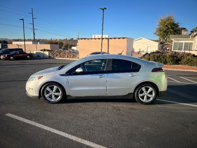2013 Silver /Black Chevrolet Volt Premium w/ LEP (1G1RF6E44DU) with an 1.4L L4 DOHC 16V PLUG-IN HYBRID engine, Continuously Variable Transmission transmission, located at 1865 East Red Hills Pkwy, St. George, 84770, (435) 628-0023, 37.120850, -113.543640 - We specialize in helping ALL people get the best financing available. No matter your credit score, good, bad or none we can get you an amazing rate. Had a bankruptcy, divorce, or repossessions? We give you the green light to get your credit back on the road. Low down and affordable payments that fit - Photo#3