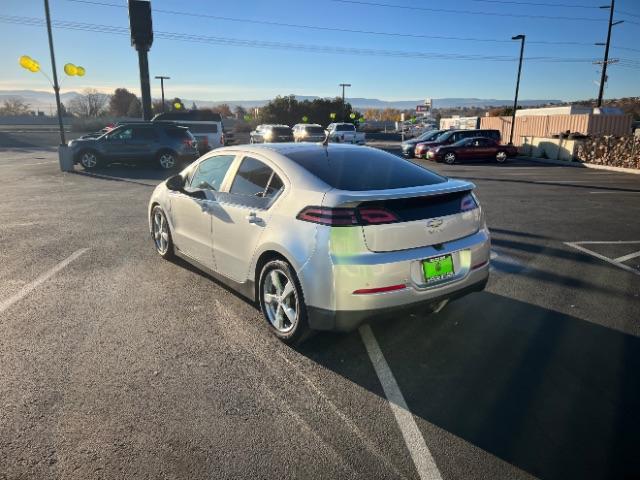 2013 Silver /Black Chevrolet Volt Premium w/ LEP (1G1RF6E44DU) with an 1.4L L4 DOHC 16V PLUG-IN HYBRID engine, Continuously Variable Transmission transmission, located at 1865 East Red Hills Pkwy, St. George, 84770, (435) 628-0023, 37.120850, -113.543640 - We specialize in helping ALL people get the best financing available. No matter your credit score, good, bad or none we can get you an amazing rate. Had a bankruptcy, divorce, or repossessions? We give you the green light to get your credit back on the road. Low down and affordable payments that fit - Photo#4