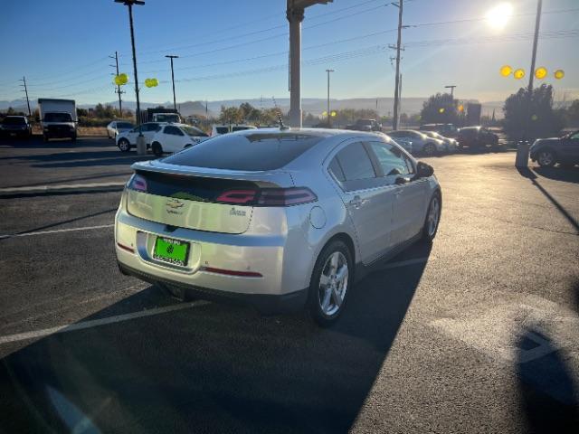 2013 Silver /Black Chevrolet Volt Premium w/ LEP (1G1RF6E44DU) with an 1.4L L4 DOHC 16V PLUG-IN HYBRID engine, Continuously Variable Transmission transmission, located at 1865 East Red Hills Pkwy, St. George, 84770, (435) 628-0023, 37.120850, -113.543640 - We specialize in helping ALL people get the best financing available. No matter your credit score, good, bad or none we can get you an amazing rate. Had a bankruptcy, divorce, or repossessions? We give you the green light to get your credit back on the road. Low down and affordable payments that fit - Photo#6
