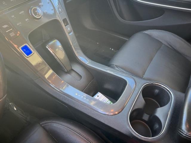 2013 Silver /Black Chevrolet Volt Premium w/ LEP (1G1RF6E44DU) with an 1.4L L4 DOHC 16V PLUG-IN HYBRID engine, Continuously Variable Transmission transmission, located at 1865 East Red Hills Pkwy, St. George, 84770, (435) 628-0023, 37.120850, -113.543640 - We specialize in helping ALL people get the best financing available. No matter your credit score, good, bad or none we can get you an amazing rate. Had a bankruptcy, divorce, or repossessions? We give you the green light to get your credit back on the road. Low down and affordable payments that fit - Photo#18