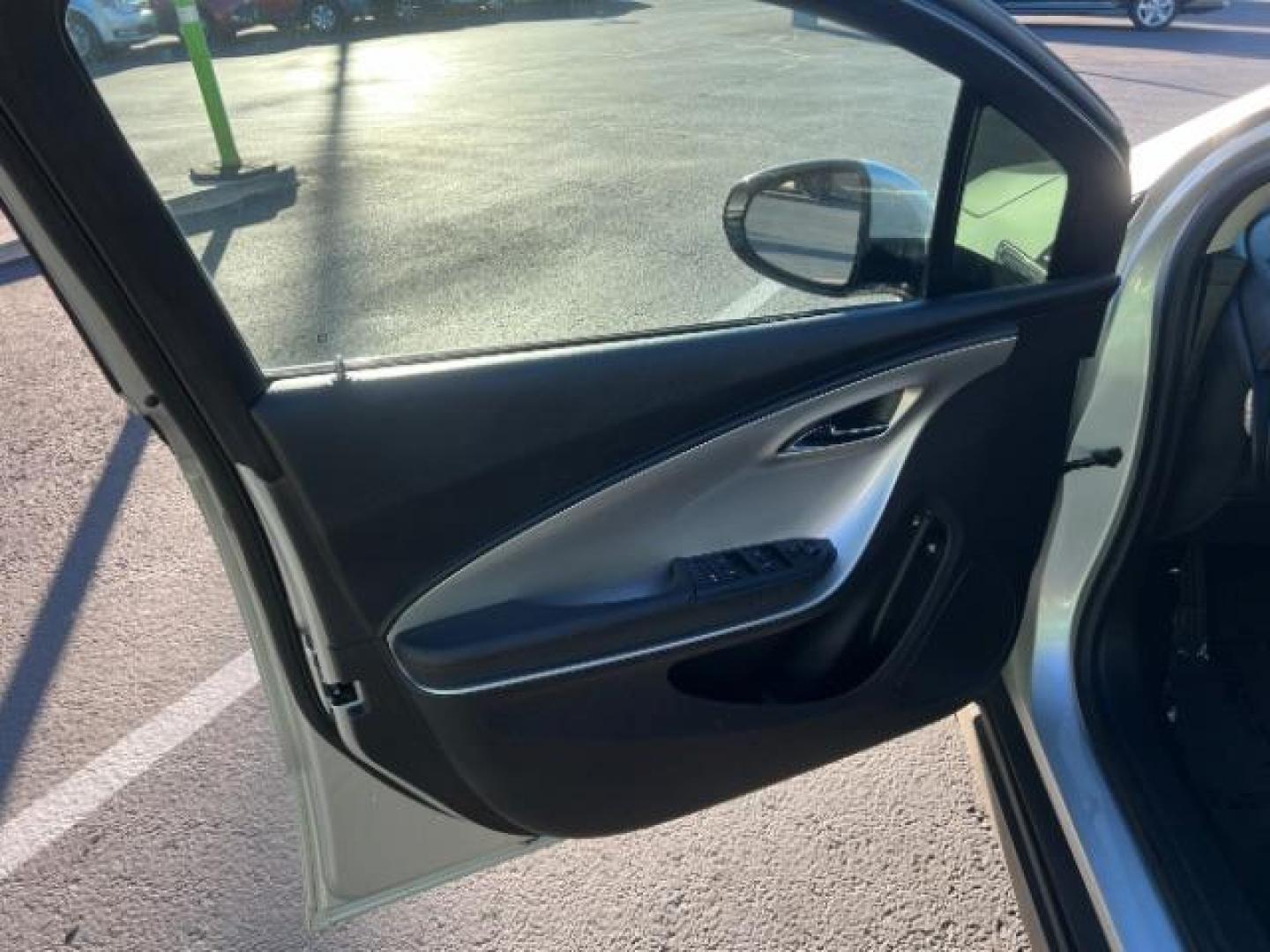 2013 Silver /Black Leather Interior Chevrolet Volt Premium w/ LEP (1G1RF6E44DU) with an 1.4L L4 DOHC 16V PLUG-IN HYBRID engine, Continuously Variable Transmission transmission, located at 1865 East Red Hills Pkwy, St. George, 84770, (435) 628-0023, 37.120850, -113.543640 - ***This vehicle qualifies for the EV/Hybrid tax rebate of up to $4,000*** We are setup with the IRS to recieve direct payments within 72 hours. We file the rebate online with IRS and can credit it to your down payment, reduce the sales price OR give you cashback!! These cars will not last and can o - Photo#14