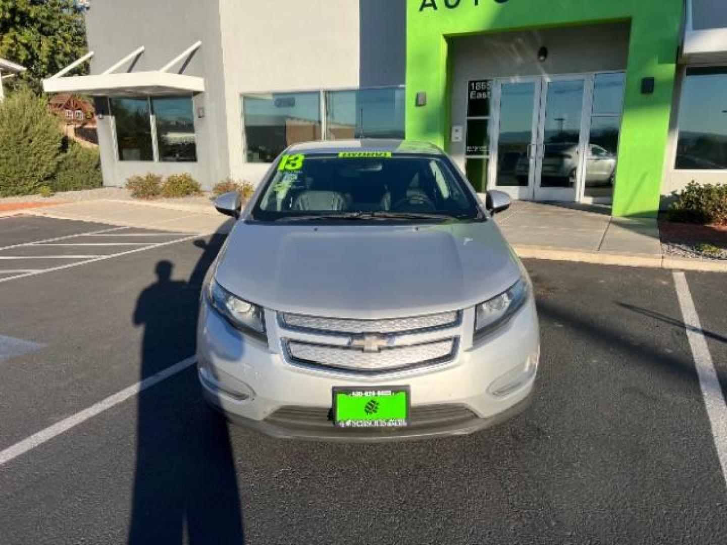 2013 Silver /Black Leather Interior Chevrolet Volt Premium w/ LEP (1G1RF6E44DU) with an 1.4L L4 DOHC 16V PLUG-IN HYBRID engine, Continuously Variable Transmission transmission, located at 1865 East Red Hills Pkwy, St. George, 84770, (435) 628-0023, 37.120850, -113.543640 - ***This vehicle qualifies for the EV/Hybrid tax rebate of up to $4,000*** We are setup with the IRS to recieve direct payments within 72 hours. We file the rebate online with IRS and can credit it to your down payment, reduce the sales price OR give you cashback!! These cars will not last and can o - Photo#1