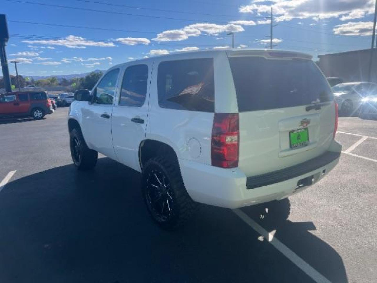 2011 White /Black Leather Interior Chevrolet Tahoe Police (1GNSK2E06BR) with an 5.3L V8 OHV 16V FFV engine, 6-Speed Automatic transmission, located at 940 North Main Street, Cedar City, UT, 84720, (435) 628-0023, 37.692936, -113.061897 - We specialize in helping ALL people get the best financing available. No matter your credit score, good, bad or none we can get you an amazing rate. Had a bankruptcy, divorce, or repossessions? We give you the green light to get your credit back on the road. Low down and affordable payments that fit - Photo#4