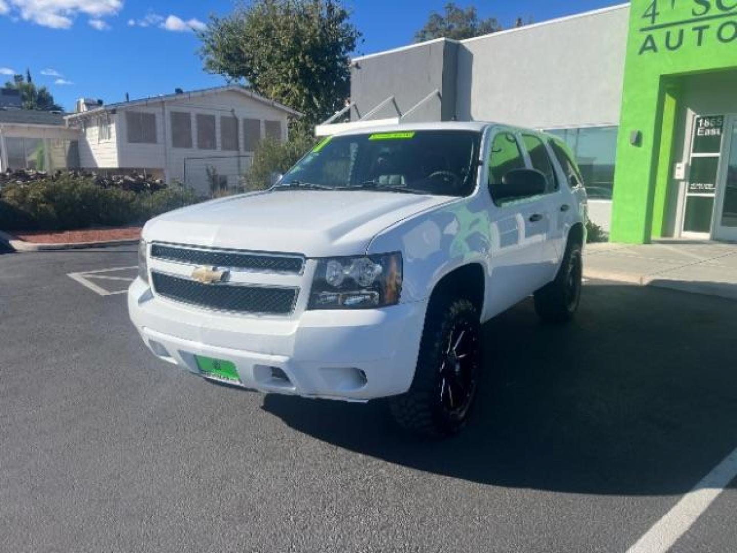 2011 White /Black Leather Interior Chevrolet Tahoe Police (1GNSK2E06BR) with an 5.3L V8 OHV 16V FFV engine, 6-Speed Automatic transmission, located at 940 North Main Street, Cedar City, UT, 84720, (435) 628-0023, 37.692936, -113.061897 - We specialize in helping ALL people get the best financing available. No matter your credit score, good, bad or none we can get you an amazing rate. Had a bankruptcy, divorce, or repossessions? We give you the green light to get your credit back on the road. Low down and affordable payments that fit - Photo#2