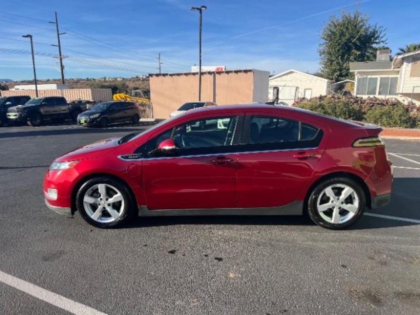 2013 Red /Black Leather Interior Chevrolet Volt Premium w/ LEP (1G1RF6E46DU) with an 1.4L L4 DOHC 16V PLUG-IN HYBRID engine, Continuously Variable Transmission transmission, located at 940 North Main Street, Cedar City, UT, 84720, (435) 628-0023, 37.692936, -113.061897 - ***This vehicle qualifies for the EV/Hybrid tax rebate of up to $4,000*** We are setup with the IRS to recieve direct payments within 72 hours. We file the rebate online with IRS and can credit it to your down payment, reduce the sales price OR give you cashback!! These cars will not last and can o - Photo#3