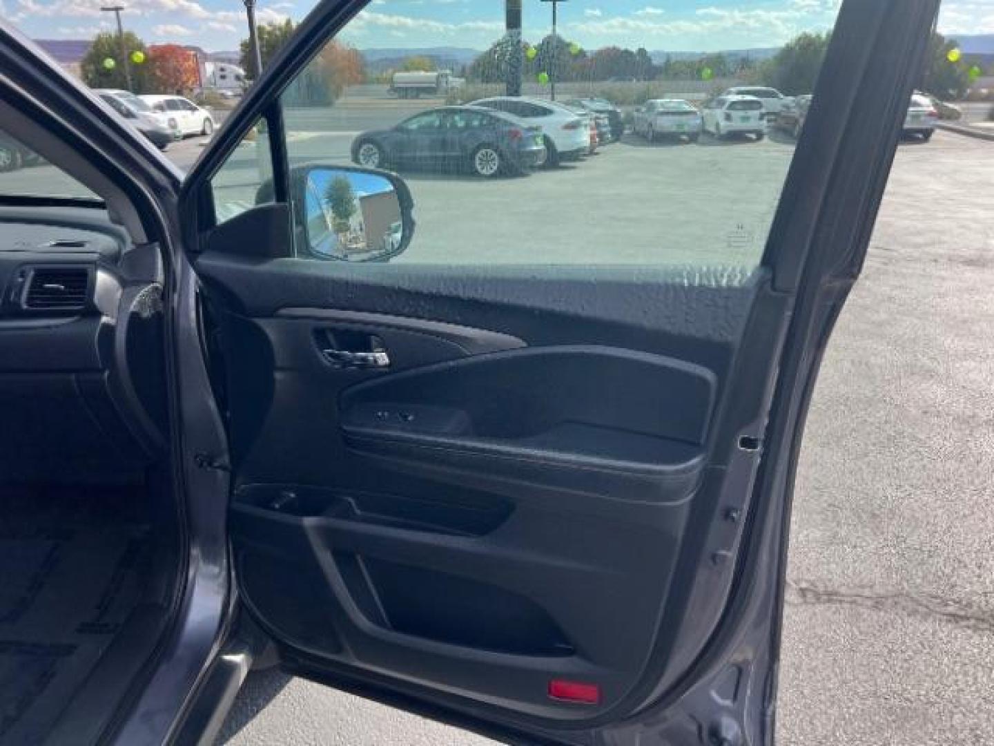 2016 Modern Steel Metallic /Black, leather Honda Pilot EXL 2WD (5FNYF5H57GB) with an 3.5L V6 SOHC 24V engine, 6-Speed Automatic transmission, located at 1865 East Red Hills Pkwy, St. George, 84770, (435) 628-0023, 37.120850, -113.543640 - We specialize in helping ALL people get the best financing available. No matter your credit score, good, bad or none we can get you an amazing rate. Had a bankruptcy, divorce, or repossessions? We give you the green light to get your credit back on the road. Low down and affordable payments that fit - Photo#29
