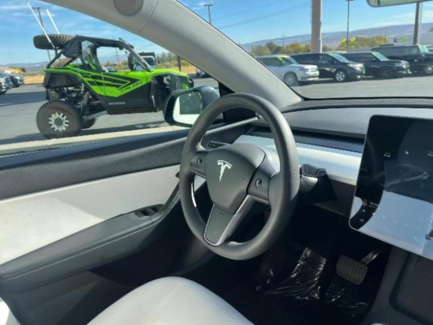 2021 Midnight Silver Metallic /Black and White Tesla Model Y Standard (5YJYGDED0MF) with an ELECTRIC engine, 1-Speed Automatic transmission, located at 1865 East Red Hills Pkwy, St. George, 84770, (435) 628-0023, 37.120850, -113.543640 - Great condition, Stadard Range of 250+ on a charge. Warranty on battery and Motor up to 8years and 100k miles We are your local Tesla experts. Education, Repairs, Special Orders 4 Seasons Auto 435-628-0023 DL #7932 - Photo#30
