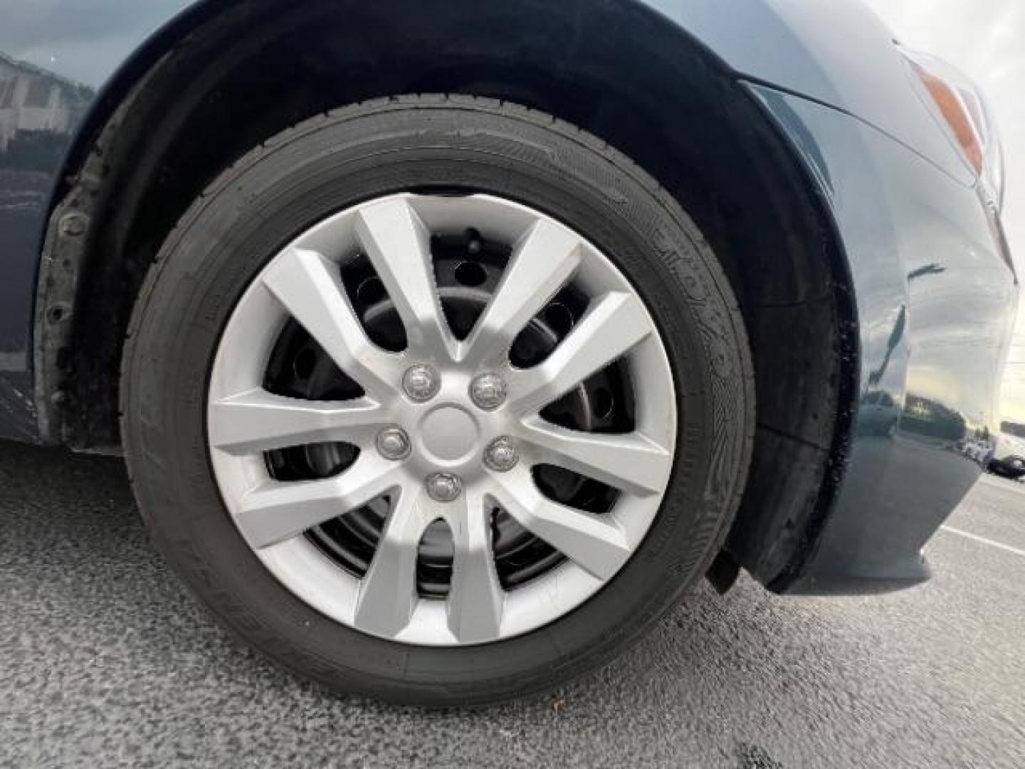 2017 Deep Blue Pearl /Charcoal, cloth Nissan Sentra S CVT (3N1AB7APXHL) with an 1.8L L4 SFI DOHC 16 engine, Continuously Variable Transmission transmission, located at 1865 East Red Hills Pkwy, St. George, 84770, (435) 628-0023, 37.120850, -113.543640 - We specialize in helping ALL people get the best financing available. No matter your credit score, good, bad or none we can get you an amazing rate. Had a bankruptcy, divorce, or repossessions? We give you the green light to get your credit back on the road. Low down and affordable payments that fit - Photo#9