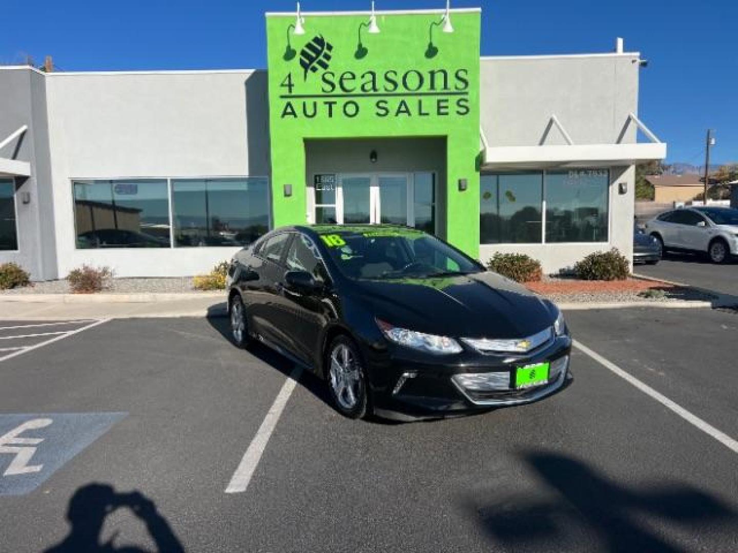 2016 Mosaic Black Metallic /Jet Black/Jet Black, cloth Chevrolet Volt LT (1G1RC6S50GU) with an 1.5L L4 DOHC 16V PLUG-IN HYBRID engine, Continuously Variable Transmission transmission, located at 940 North Main Street, Cedar City, UT, 84720, (435) 628-0023, 37.692936, -113.061897 - ***This vehicle qualifies for the EV/Hybrid tax rebate of up to $4,000*** We are setup with the IRS to recieve direct payments within 72 hours. We file the rebate online with IRS and can credit it to your down payment, reduce the sales price OR give you cashback!! These cars will not last and can o - Photo#0