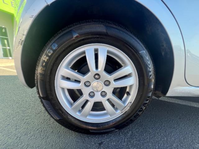 2013 Silver Ice Metallic /Dark Pewter/Dark Titanium Cloth Interior Chevrolet Sonic LT Auto 5-Door (1G1JC6SG9D4) with an 1.8L L4 DOHC 24V engine, 6-Speed Automatic transmission, located at 1865 East Red Hills Pkwy, St. George, 84770, (435) 628-0023, 37.120850, -113.543640 - We specialize in helping ALL people get the best financing available. No matter your credit score, good, bad or none we can get you an amazing rate. Had a bankruptcy, divorce, or repossessions? We give you the green light to get your credit back on the road. Low down and affordable payments that fit - Photo#9