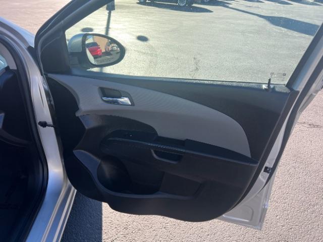 2013 Silver Ice Metallic /Dark Pewter/Dark Titanium Cloth Interior Chevrolet Sonic LT Auto 5-Door (1G1JC6SG9D4) with an 1.8L L4 DOHC 24V engine, 6-Speed Automatic transmission, located at 1865 East Red Hills Pkwy, St. George, 84770, (435) 628-0023, 37.120850, -113.543640 - We specialize in helping ALL people get the best financing available. No matter your credit score, good, bad or none we can get you an amazing rate. Had a bankruptcy, divorce, or repossessions? We give you the green light to get your credit back on the road. Low down and affordable payments that fit - Photo#27