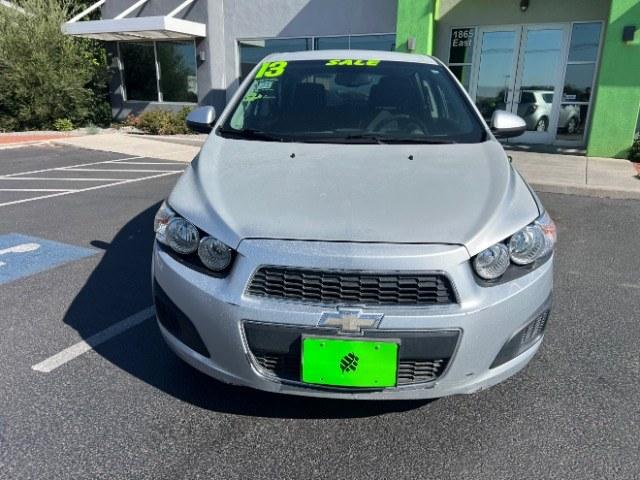 2013 Silver Ice Metallic /Dark Pewter/Dark Titanium Cloth Interior Chevrolet Sonic LT Auto 5-Door (1G1JC6SG9D4) with an 1.8L L4 DOHC 24V engine, 6-Speed Automatic transmission, located at 940 North Main Street, Cedar City, UT, 84720, (435) 628-0023, 37.692936, -113.061897 - We specialize in helping ALL people get the best financing available. No matter your credit score, good, bad or none we can get you an amazing rate. Had a bankruptcy, divorce, or repossessions? We give you the green light to get your credit back on the road. Low down and affordable payments that fit- Photo#1
