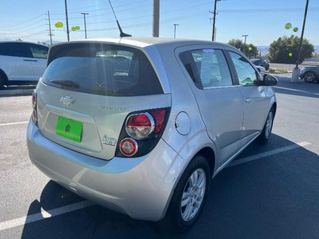 2013 Silver Ice Metallic /Dark Pewter/Dark Titanium Cloth Interior Chevrolet Sonic LT Auto 5-Door (1G1JC6SG9D4) with an 1.8L L4 DOHC 24V engine, 6-Speed Automatic transmission, located at 940 North Main Street, Cedar City, UT, 84720, (435) 628-0023, 37.692936, -113.061897 - We specialize in helping ALL people get the best financing available. No matter your credit score, good, bad or none we can get you an amazing rate. Had a bankruptcy, divorce, or repossessions? We give you the green light to get your credit back on the road. Low down and affordable payments that fit- Photo#6