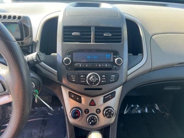 2013 Silver Ice Metallic /Dark Pewter/Dark Titanium Cloth Interior Chevrolet Sonic LT Auto 5-Door (1G1JC6SG9D4) with an 1.8L L4 DOHC 24V engine, 6-Speed Automatic transmission, located at 940 North Main Street, Cedar City, UT, 84720, (435) 628-0023, 37.692936, -113.061897 - We specialize in helping ALL people get the best financing available. No matter your credit score, good, bad or none we can get you an amazing rate. Had a bankruptcy, divorce, or repossessions? We give you the green light to get your credit back on the road. Low down and affordable payments that fit- Photo#17